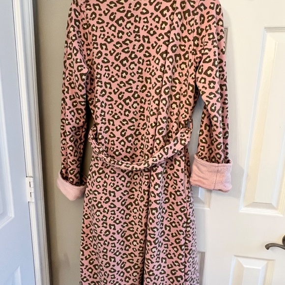 UGG Pink Robe - Picture 7 of 8